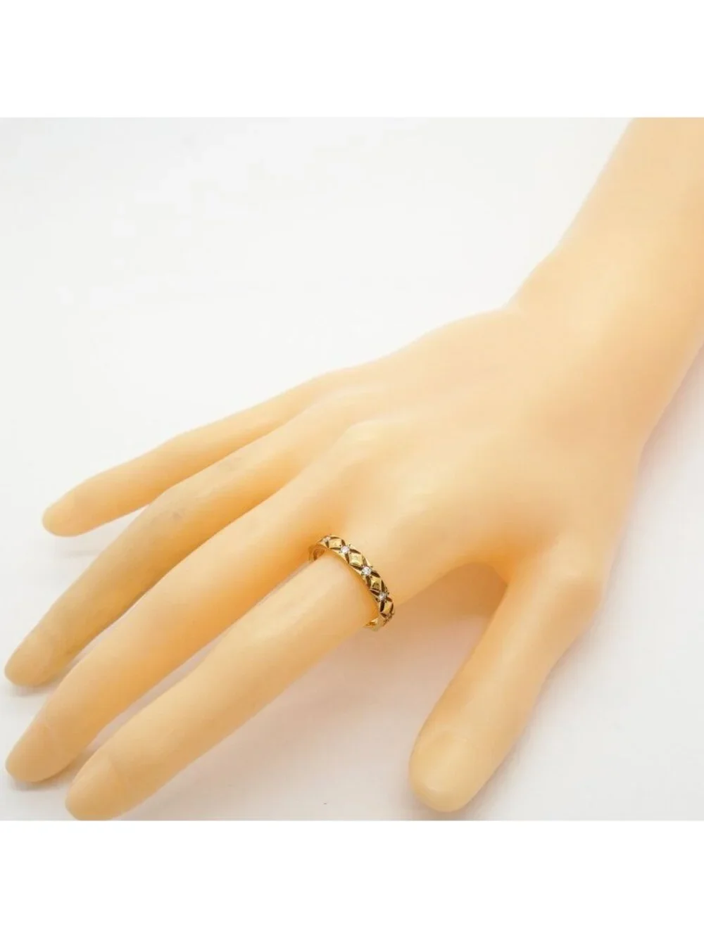 Chanel Ring Quilted 18K Yellow Gold Diamond